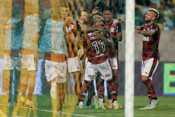 Com a vitória, rubro-negro chega ao 52 pontos