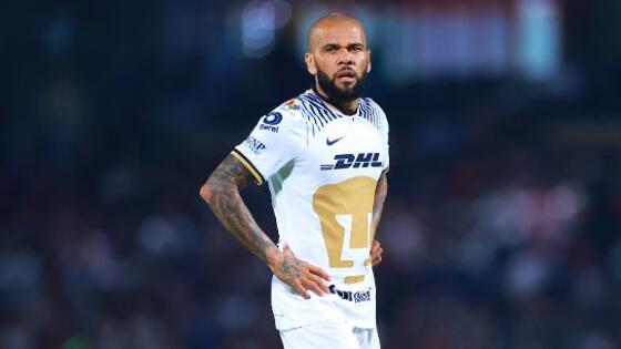 daniel alves-futebol-pumas