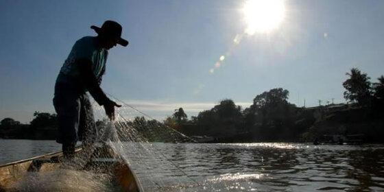 Em manifestação, PSD expõe fim da Piracema com pesca proibida em MT 