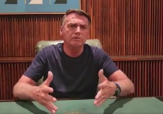 Presidente Bolsonaro pede que manifestantes desobstruam as rodovias