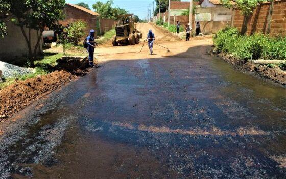 Implantação da pavimentação do bairro Altos da Serra II