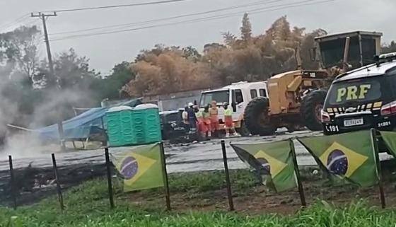 A operação teve início na manhã desta terça (22).