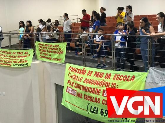 Mobilização de alunos e educadores na Assembleia Legislativa (AL/MT)