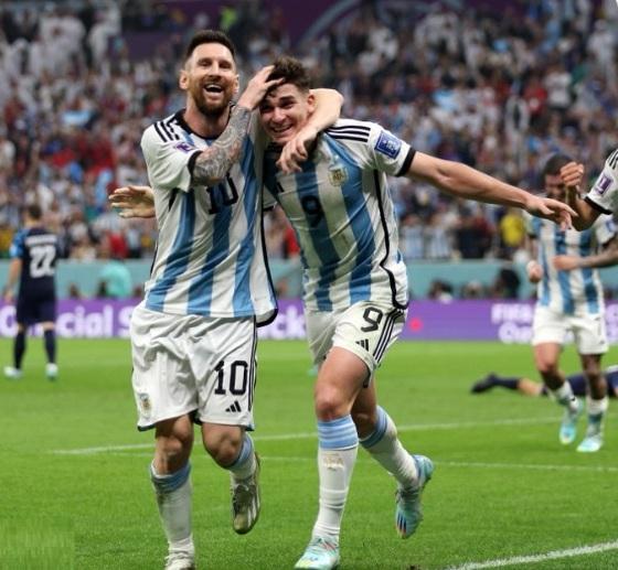 O vencedor do duelo entre Argentina e França se tornará tricampeão mundial