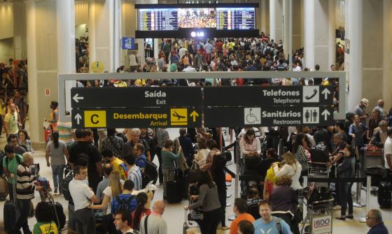 Segundo dia de greve de aeronautas tem atrasos e cancelamentos em Congonhas