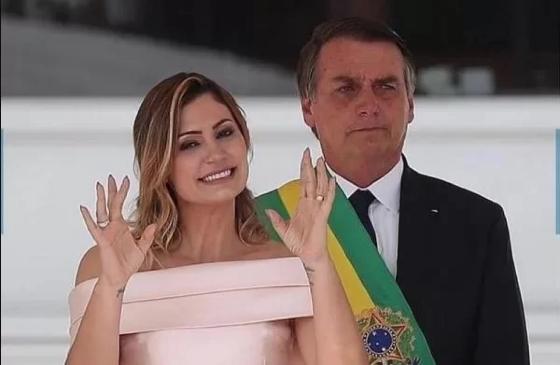 “Teimosa”, “medíocre”, “falsa crente”: os petardos de um auxiliar de Bolsonaro contra Michelle