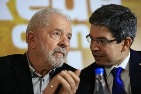 Senador Randolfe Rodrigues será líder do Governo Lula no Congresso
