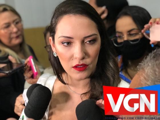 Janaína é quem ficará responsável pelo partido, caso o presidente Carlos Bezerra saia por licença