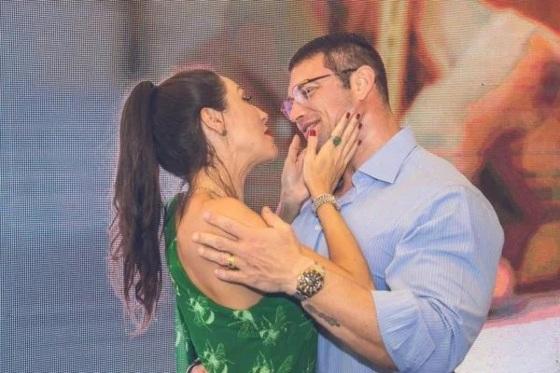 Paulo e esposa.