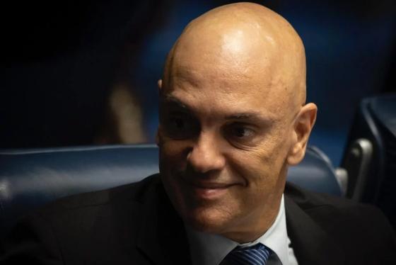 Alexandre de Moraes determina a própria prisão em ataque ao sistema do CNJ