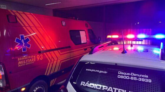 Mãe e filho são atingidos por disparos de pistola e menor tem fratura exposta.