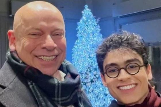 Nunca achei que vida pessoal fosse muito relevante para terceiros… Porém, parece haver um momento em que não declarar pode parecer concordância com preconceitos.  Sou uma pessoa feliz! O amor é parte disso. - Leandro Karnal via Instagram