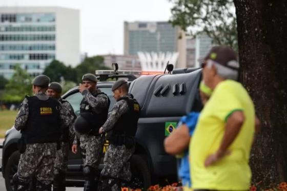 Brasília tem segurança reforçada com chegada de bolsonaristas extremistas