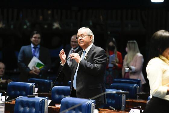 Senador Jayme Campos (União Brasil) 