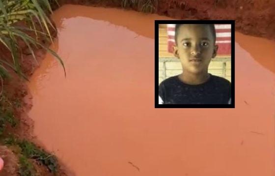 Menino de 8 anos morre afogado em buraco alagado com a chuva em MT.