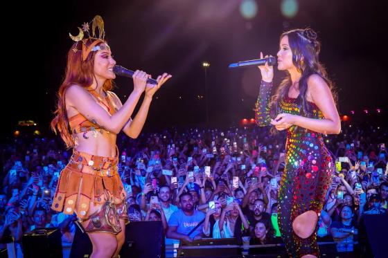 Anitta e Juliette cantam juntas pela primeira vez em show 