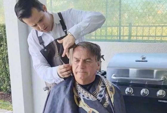 Bolsonaro dá tapa no visual, e cabeleireiro diz: “Vou deixar igual ao Neymar”