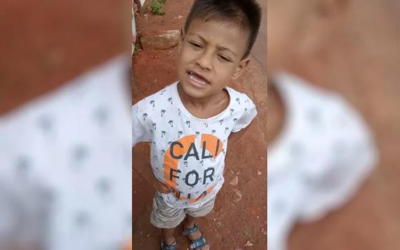 Irmão e prima de menino que morreu após passar mal em casa estão internados; mãe suspeita de envenenamento
