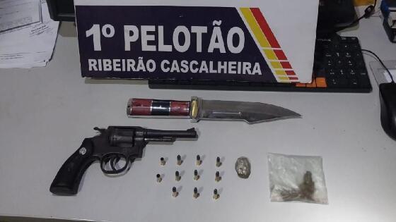 O homem chegou a efetuar dos disparos de arma de fogo enquanto ameaçava vítima.