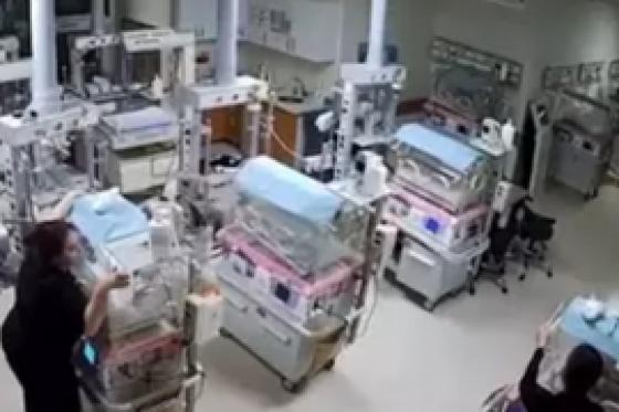 Vídeo mostra enfermeiras protegendo bebês em hospital da Turquia durante terremoto