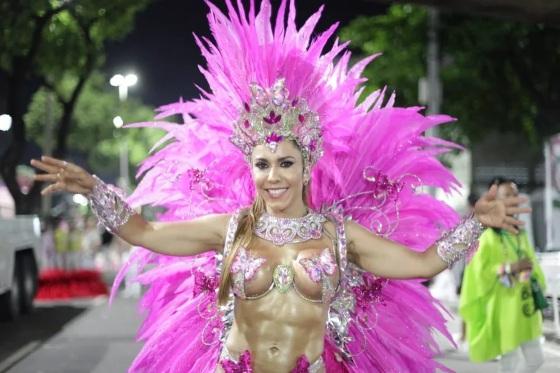 Mulher Melão.