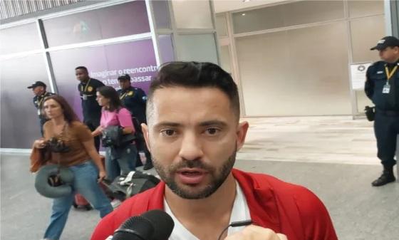 Everton Ribeiro foi o único a falar no desembarque do Flamengo.
