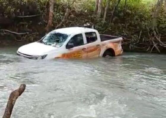 Criança indígena morre afogada após caminhonete tentar atravessar rio transbordando em MT