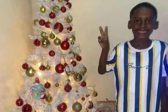 Menino de 7 anos morre ao cair de janela no Rio; criança estava sozinha com irmão, diz polícia