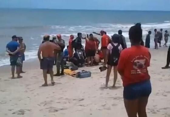 Adolescente é atacado por tubarão e está na UTI em estado grave após cirurgia, informa hospital