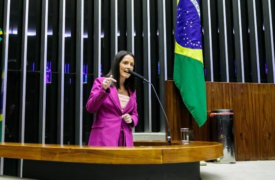 Deputada de MT critica criminalização e obrigatoriedade de vacinação contra Covid em crianças