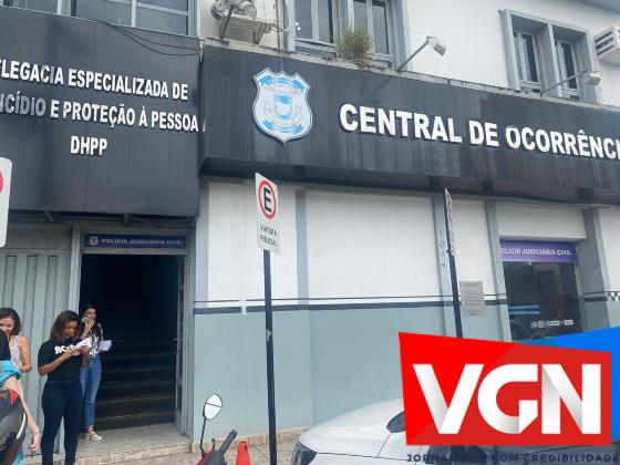 Mulher sai para ir em festa e desaparece em Cuiabá; vista com homem em bar