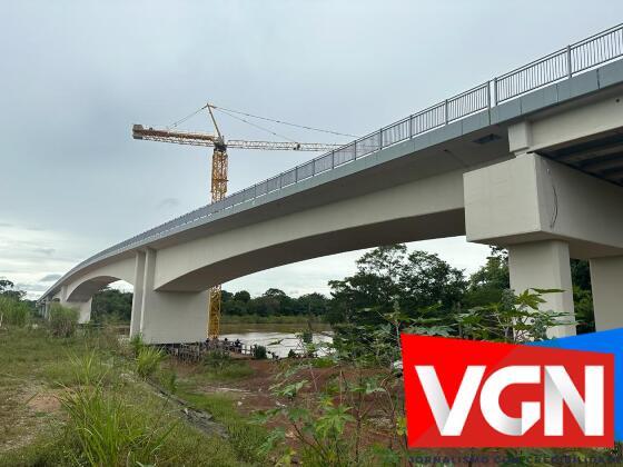 Ponte que liga o Parque Atalaia, em Cuiabá, e o Parque do Lago, em Várzea Grande