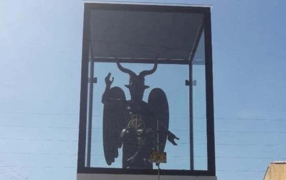 Imagem foi associada a Baphomet.