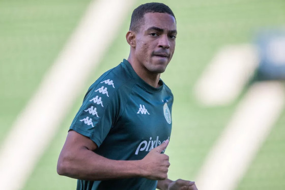 Jenison retorna ao Cuiabá após empréstimo no Guarani, mas tem futuro incerto