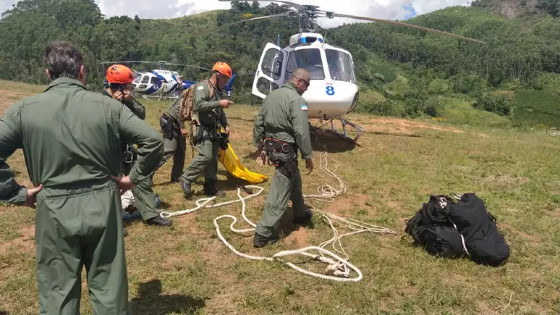 Piloto suíço morre em competição mundial de parapente; outro atleta é resgatado