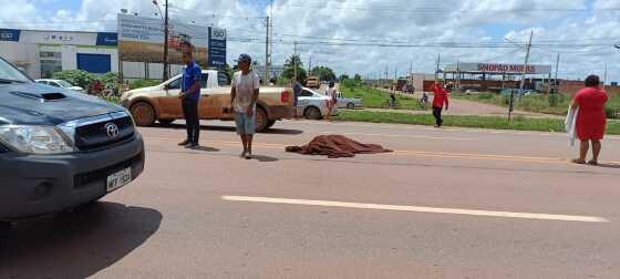 Pedestre morre atropelado ao tentar atravessar correndo na BR-163