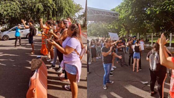 O protesto acontece na guarita do campus de Cuiabá