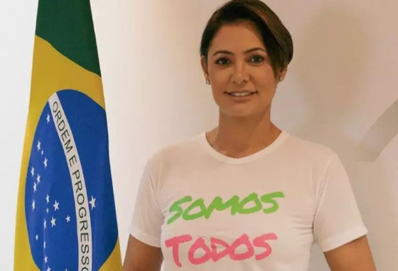 Michelle Bolsonaro derrapa ao elogiar Pernambuco com a fala: "Eu amo essa cidade"