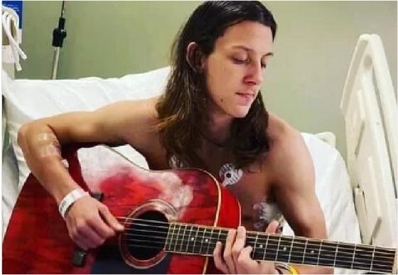 Aos 19 anos, jovem é internado com pulmões de idoso por vício em vape.
