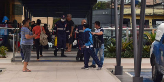Adolescente armado é apreendido após tentativa de ataque em escola no Amazonas