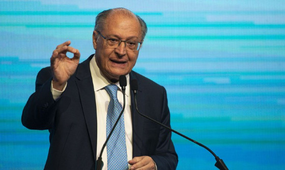 Alckmin reiterou seu apoio ao princípio da reforma tributária, elogiando a simplificação da carga fiscal que está sendo alcançada