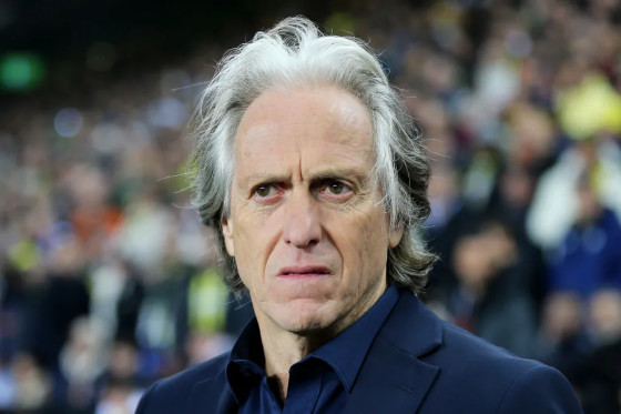 Jorge Jesus pede paciência a dirigentes do Flamengo, que avaliam se esperam o treinador