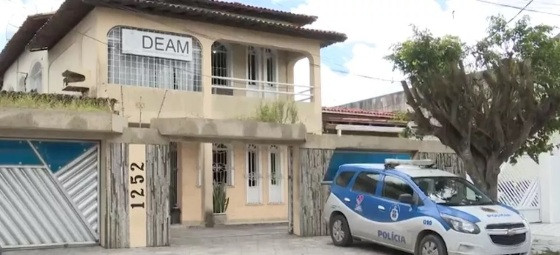 Mulher é resgatada após oito meses em cárcere privado com sinais de desnutrição e agressões; companheiro foi preso