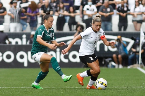 Corinthians vence o Palmeiras e recupera a liderança do Campeonato Brasileiro Feminino