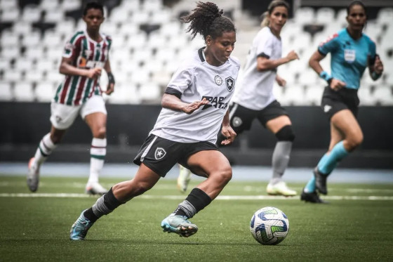 Empate entre Botafogo e Fluminense no Brasileiro Feminino termina em briga