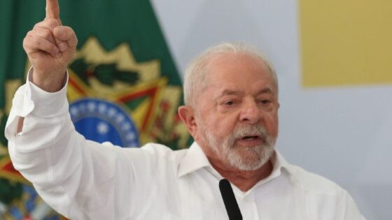 Lula promete recuperar conquistas dos trabalhadores