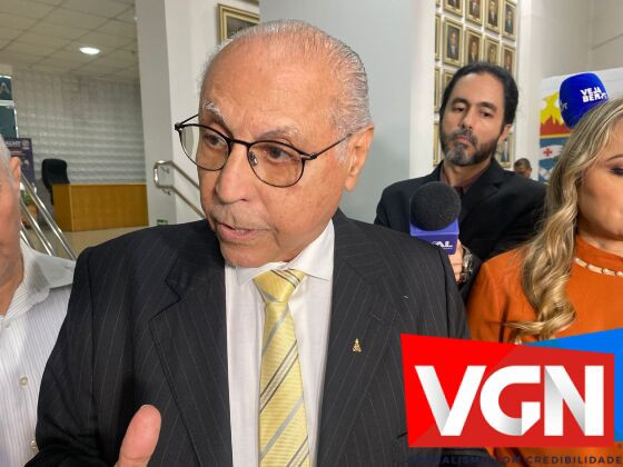 Júlio Campos diz que "comportamento exótico" de Abílio no Congresso favorece Botelho