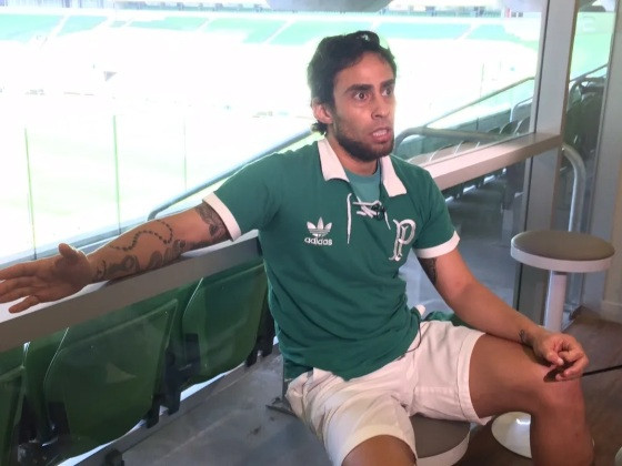 Ídolo do Palmeiras, Valdívia está em hospital psiquiátrico, diz jornal.