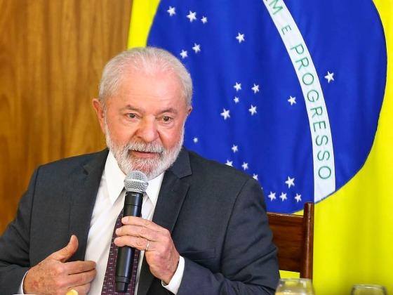 "Não podemos permitir que o fascismo e o racismo tomem conta dentro dos estádios", disse Lula 