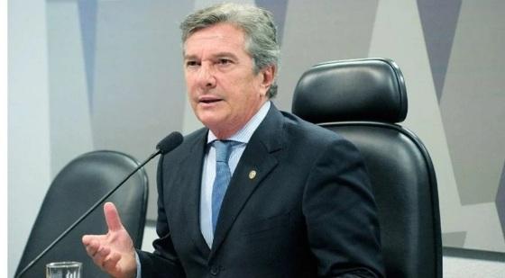 Toffoli suspende julgamento que pode levar Collor à prisão